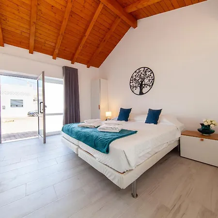 Alegria's House Apartman Odiáxere