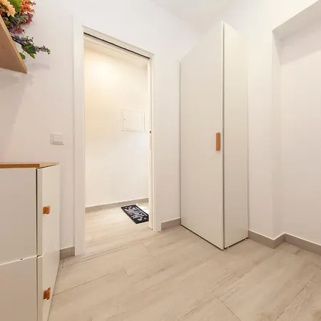 Alegria's House Апартаменты *